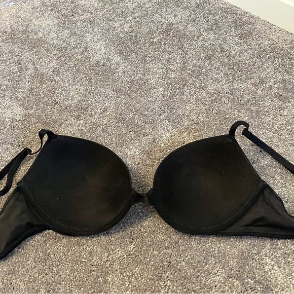 Victoria Secret Black Bra 34D - Picture 2 of 4